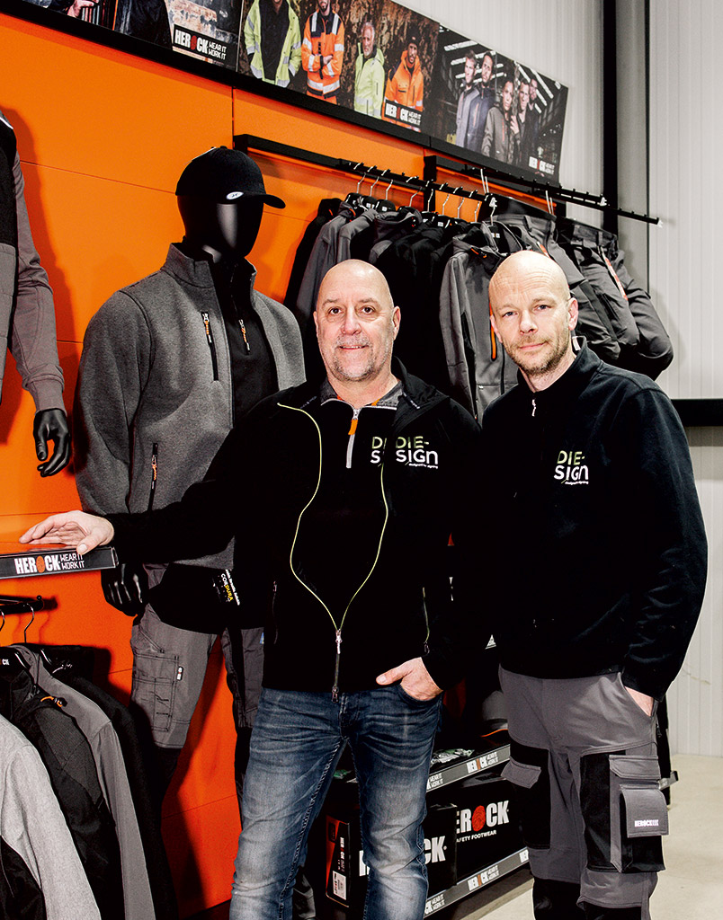 Mike & Marcel van Die-Sign Mike & Marcel van Die-Sign